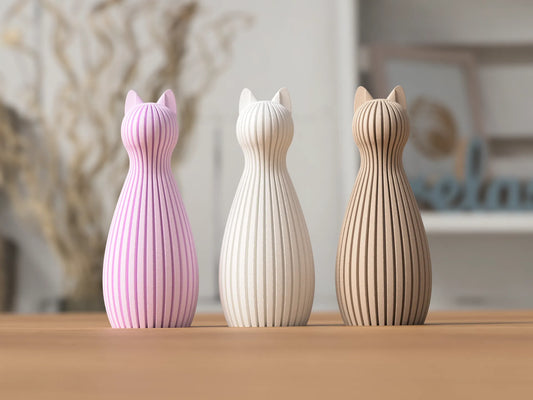 Minimalistisk Luna Cat™ kattefigur af NorthLayer, med enkel design og glatte linjer, perfekt til katteelskere.