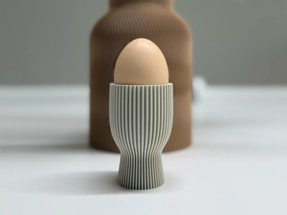 Nord Æggebæger fra NorthLayer, keramisk æggebæger til servering, med enkel og moderne design.