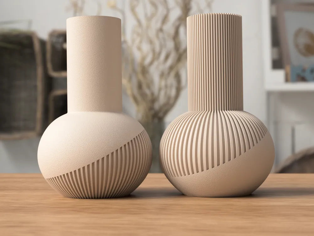 Aura vase af NorthLayer i moderne nordisk design, rund keramisk vase med glat overflade og minimalistisk stil.