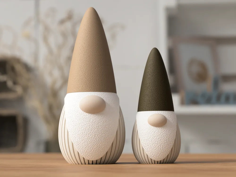 Nordic Nisse™ juledekoration fra NorthLayer, dekorativ julenisse med traditionelt norsk design og vinterdetaljer