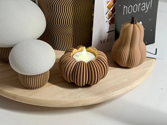 Nordic Bloom™ LED lysestage fra NorthLayer med elegant design og blød belysning, ideel til hjemmedekoration.